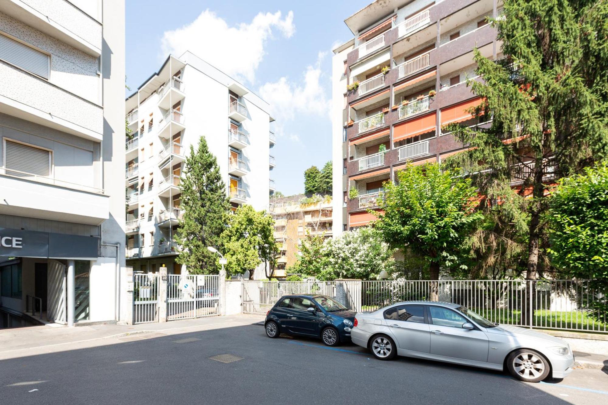 Ca' Granda M5 & Bicocca - Apartment With Parking ミラノ エクステリア 写真